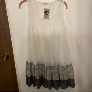 NWT Easel Tansy Tank layering tunic large sleeveless white with gray ruffles